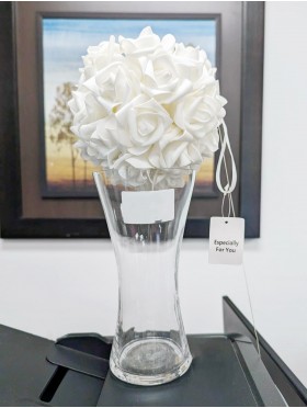 ROUND FLORAL BOUQUET AND GLASS VASE SET 